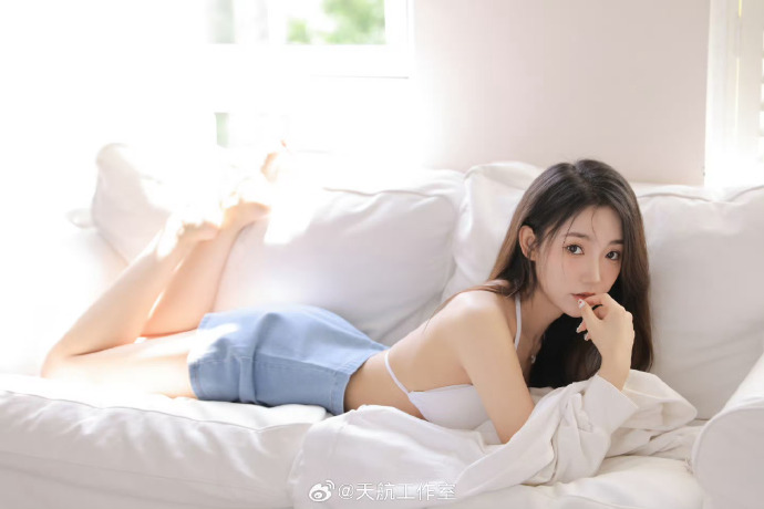 热辣滚烫 海报